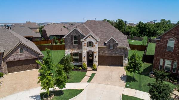 500 Pineview Drive, Euless, TX 76039