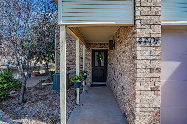 4401 OVERLOOK Court, Granbury, TX 76049