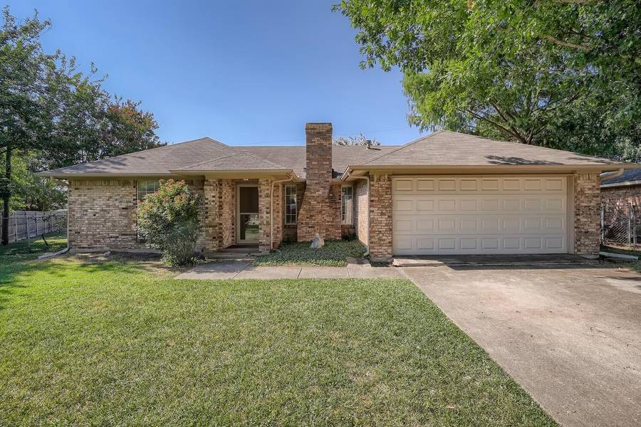 520 E Robin Court, Desoto, TX 75115