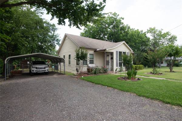 405 Lawrence Avenue, Terrell, TX 75160