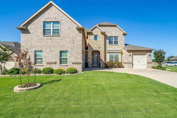 200 White Oak Court, Crowley, TX 76036