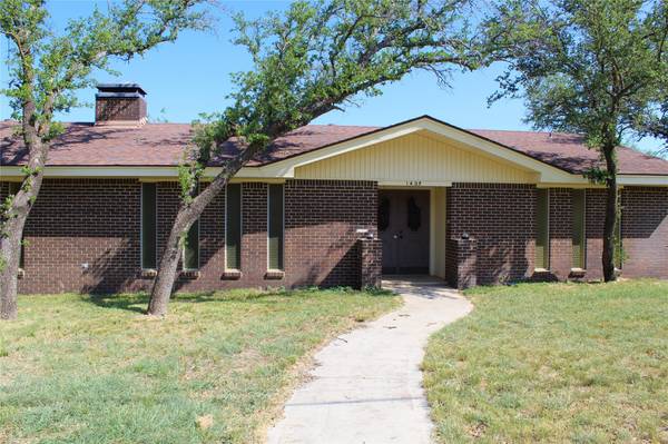 1405 Wood Avenue, Brownwood, TX 76801