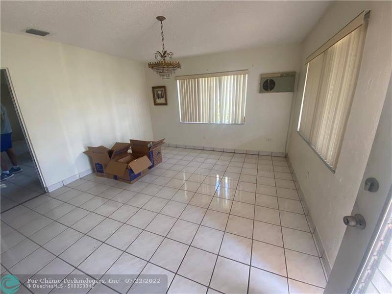 360 NW 59th Ave, Miami, FL 33126