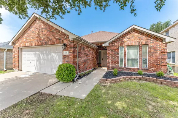 6614 Kinross Drive, Arlington, TX 76002