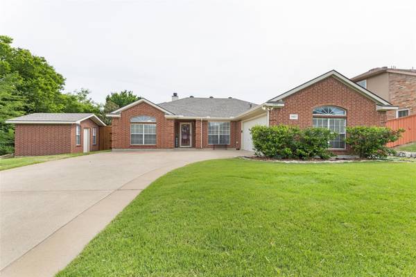 3901 Georgetown Drive, Sachse, TX 75048