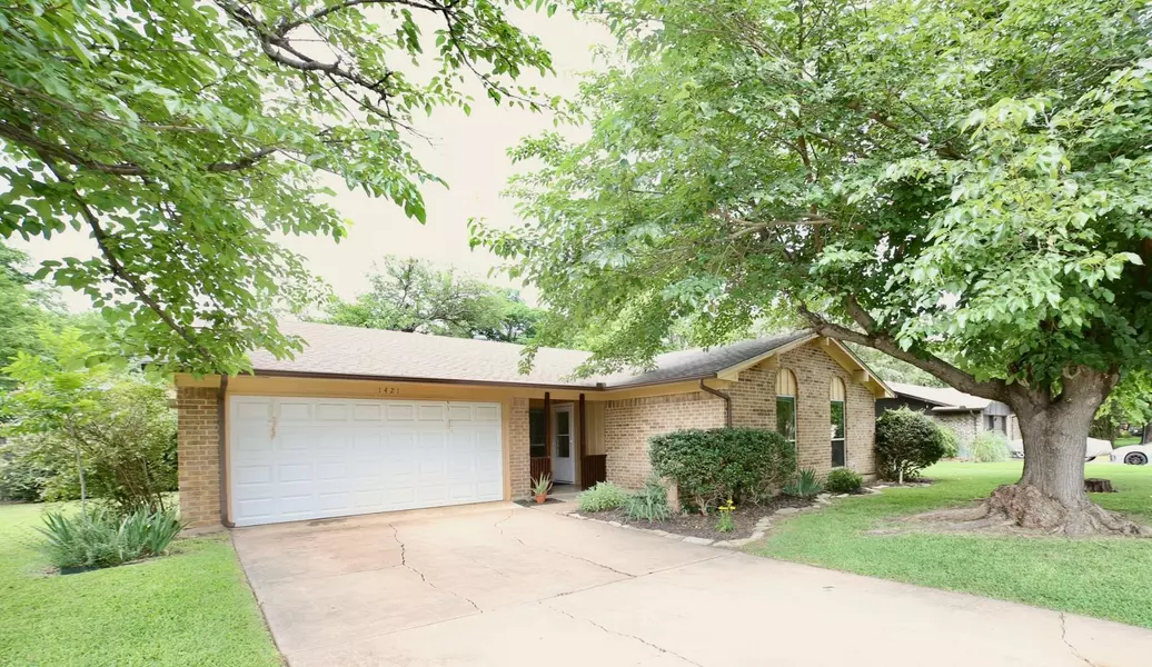 1421 Kings Row, Denton, TX 76209