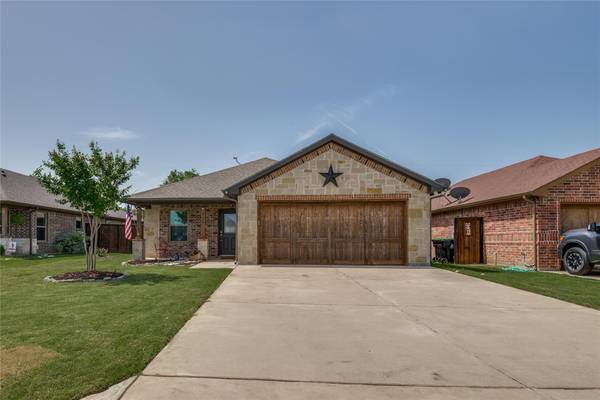 509 W Gould, Pilot Point, TX 76258