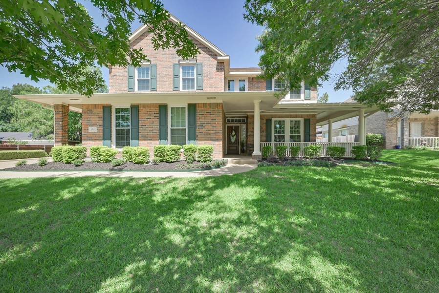 823 Doral Drive, Mansfield, TX 76063