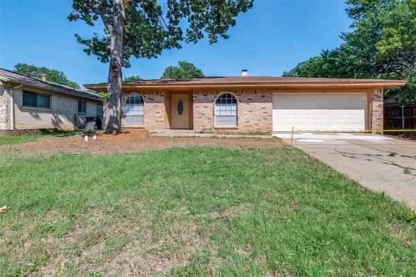 505 Moore Creek Road, Hurst, TX 76053