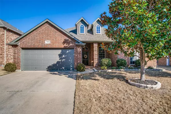 10116 Ash Creek Lane, Fort Worth, TX 76177