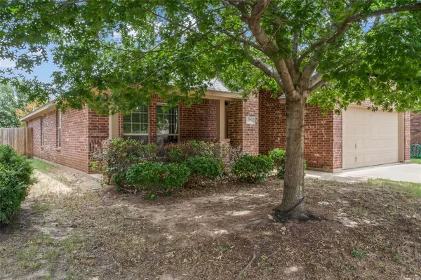 Fort Worth, TX 76244,11512 Round Leaf Drive