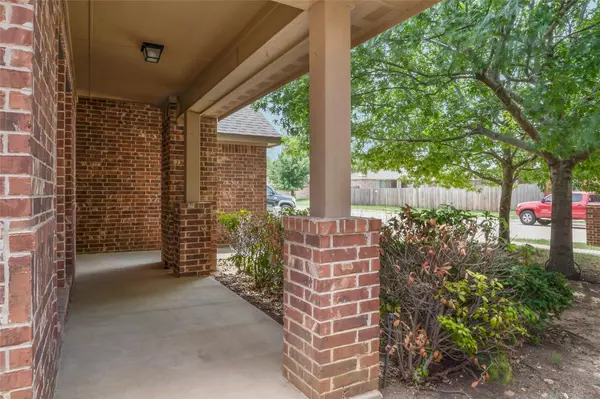 Fort Worth, TX 76244,11512 Round Leaf Drive