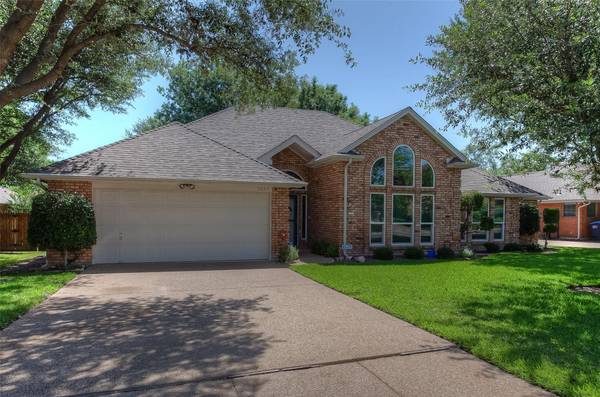 7017 Tameron Trail, Fort Worth, TX 76132