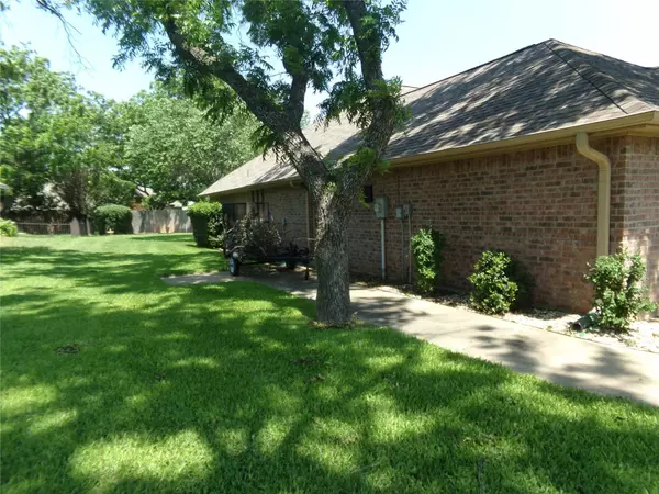 Granbury, TX 76049,9003 Bellechase Road