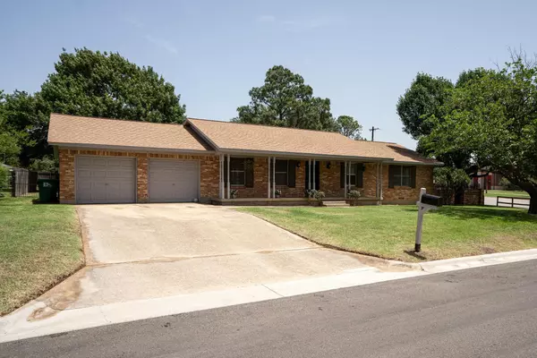 Denton, TX 76209,1129 Kings Row