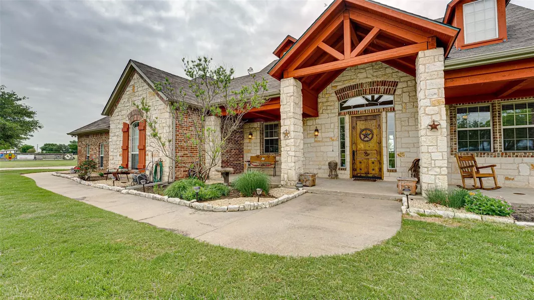 927 Pigg Road, Waxahachie, TX 75165