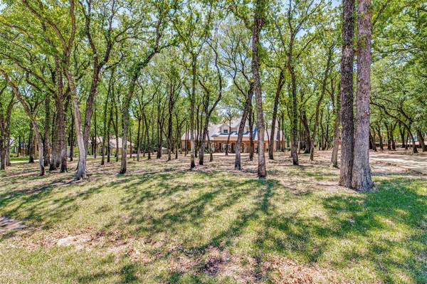 519 Post Oak Drive, Newark, TX 76071