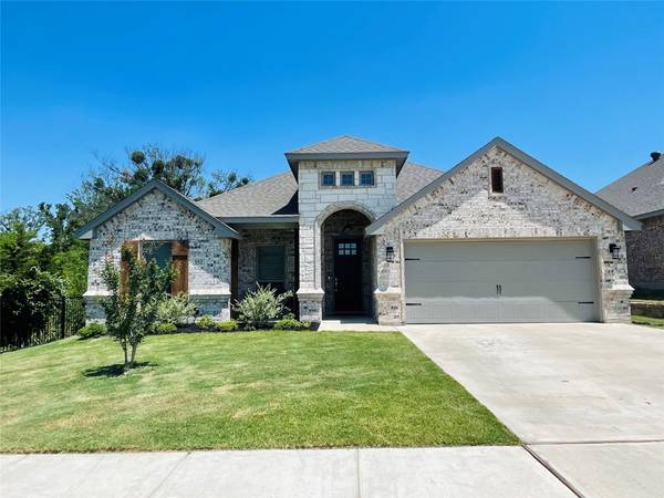 552 Paloma Street, Weatherford, TX 76087