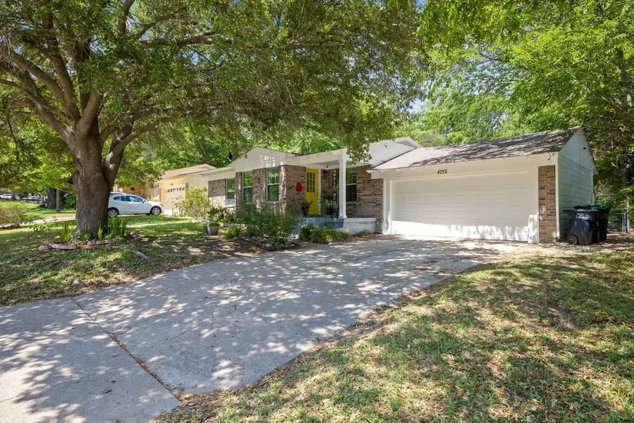 4752 Staples Avenue, Fort Worth, TX 76133