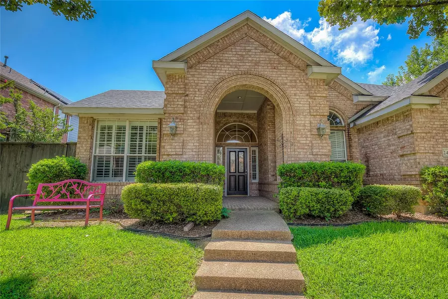 2406 Shorewood Court, Rowlett, TX 75088