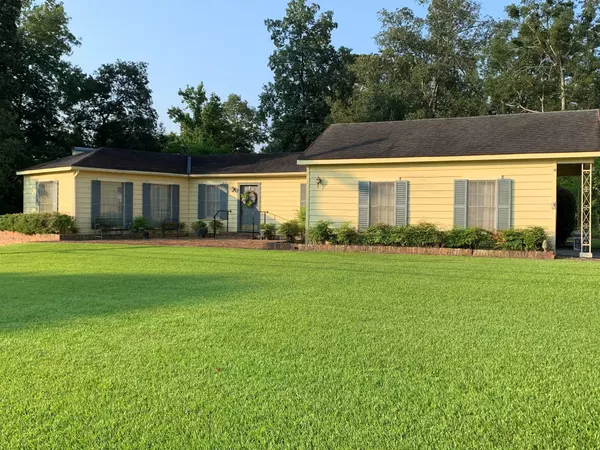 875 Edgewood Drive, Homer, LA 71040