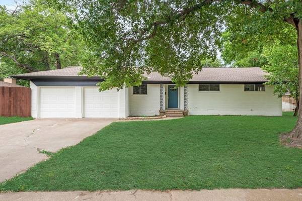 714 Danish Drive, Grand Prairie, TX 75050