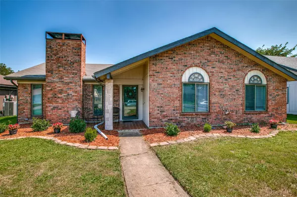 2926 Chariot Lane, Garland, TX 75044