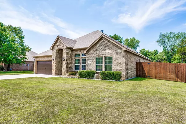 Mansfield, TX 76063,521 Pine Island Circle