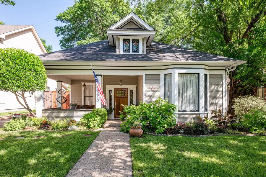 5612 REIGER Avenue, Dallas, TX 75214