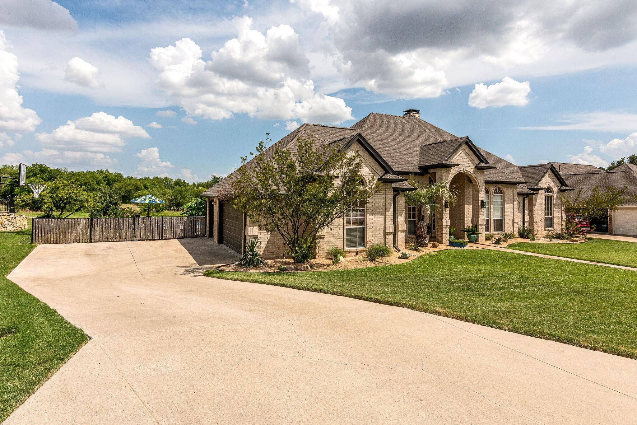 Fort Worth, TX 76179,7405 Royal Troon Drive