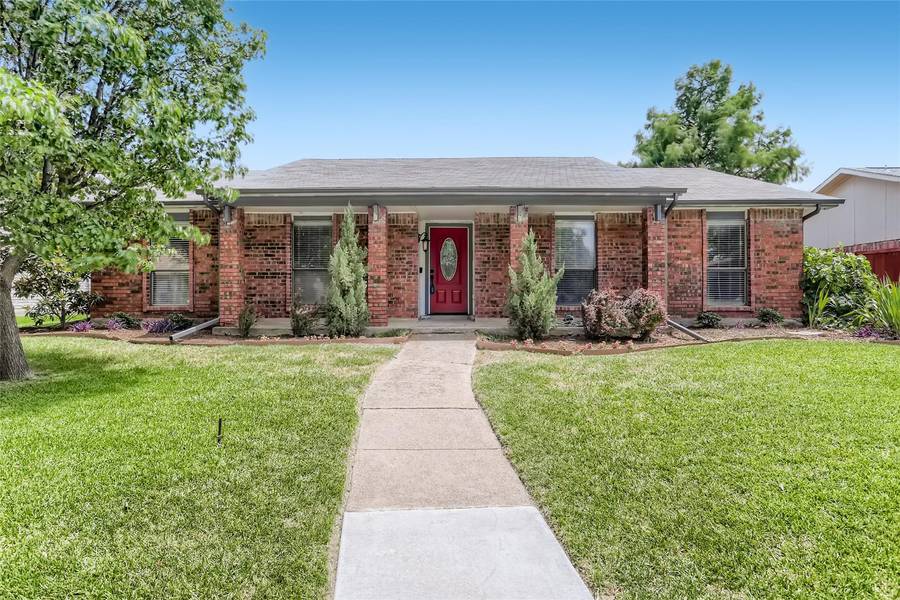 2104 Meadfoot Road, Carrollton, TX 75007