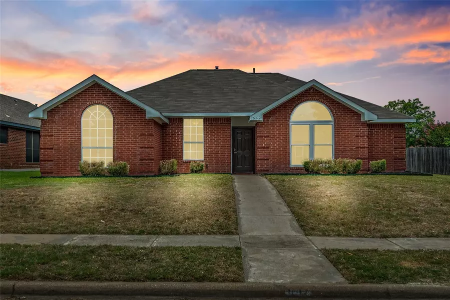 642 Atteberry Lane, Lancaster, TX 75146