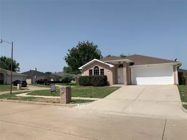 Arlington, TX 76017,5702 Alicante Drive