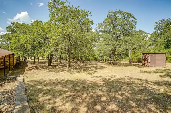 Burleson, TX 76028,5516 Burleson Oaks Drive