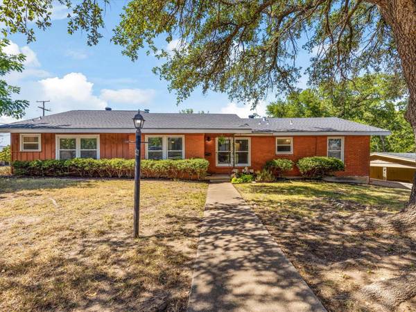 6566 Darwood Avenue, Fort Worth, TX 76116