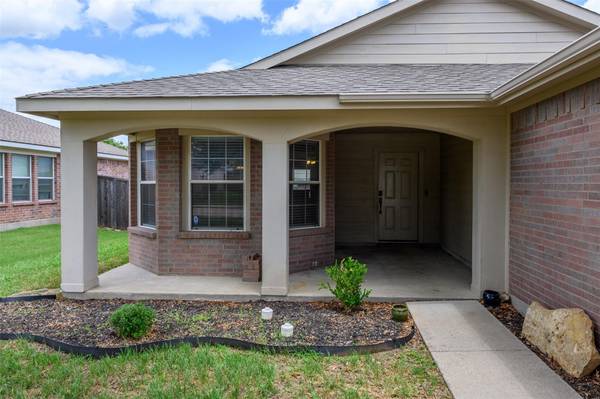 246 Pine Crest Drive, Justin, TX 76247