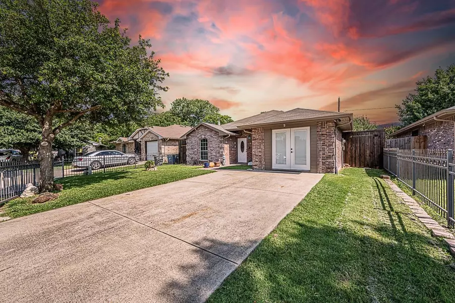 514 Delphinium Drive, Dallas, TX 75217