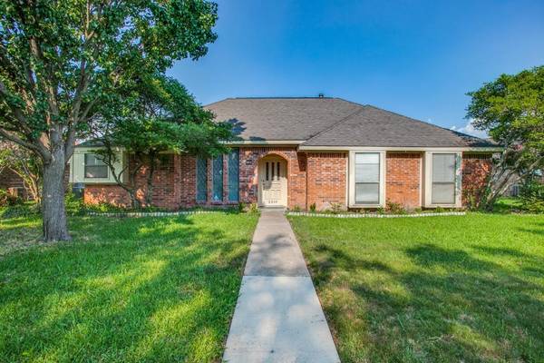 2310 Club Meadow Drive, Garland, TX 75041