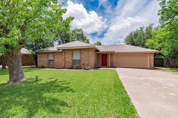 917 Oak Grove Lane, Royse City, TX 75189