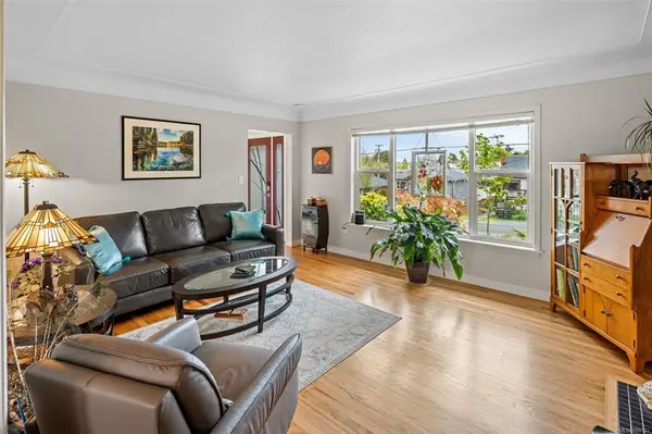 Saanich, BC V9A 1J8,247 Obed Ave