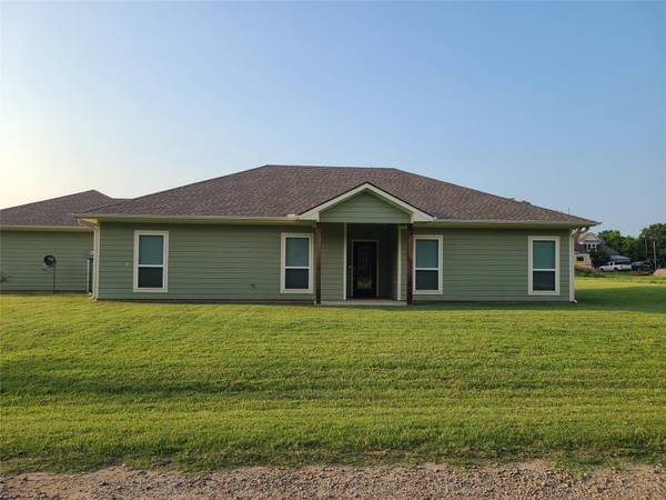 401 Augustus Street, Trenton, TX 75490