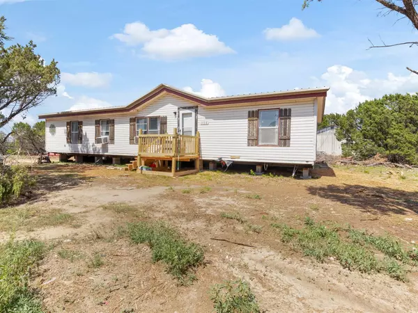 2525 River Country Lane, Granbury, TX 76048