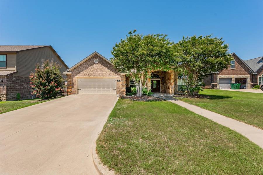 1744 Bull Elk Drive, Stephenville, TX 76401