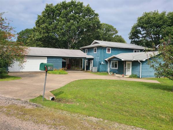 7309 Parkview Drive,  Bonham,  TX 75418