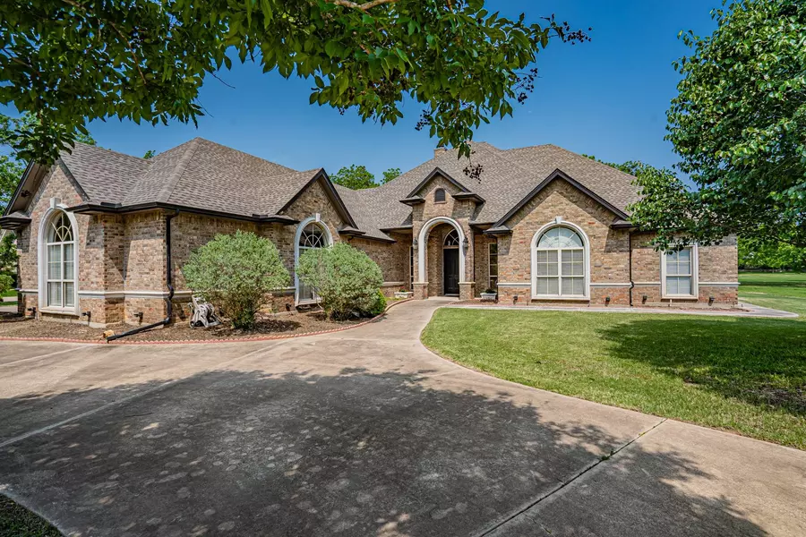 9615 Muirfield Drive, Granbury, TX 76049