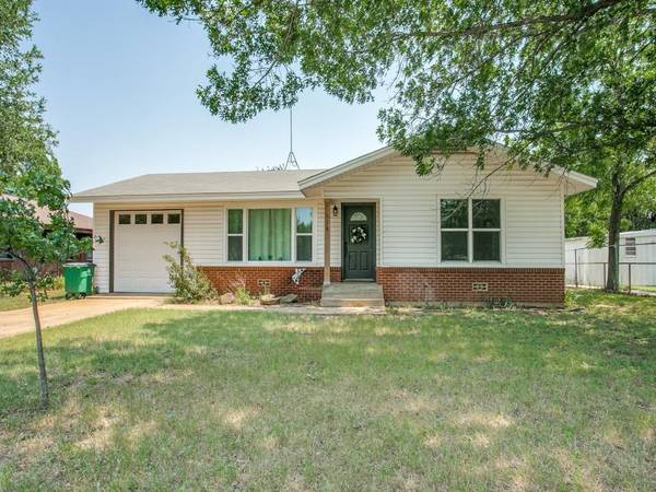 514 Mcconnell Street,  Jacksboro,  TX 76458