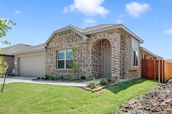 3824 S Courtney Court, Heartland, TX 75126