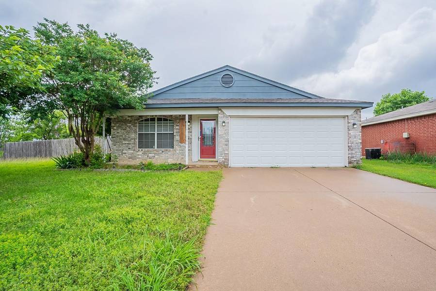 7701 Kelly Lynn Lane, Watauga, TX 76148