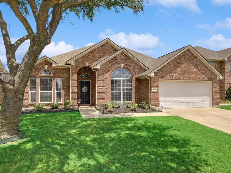 5928 Lorenzo Drive, Grand Prairie, TX 75052