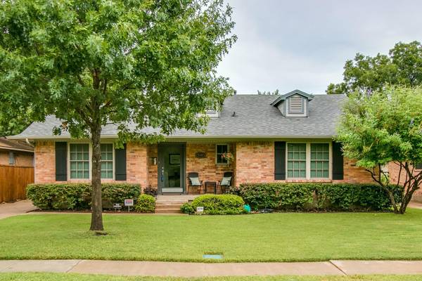 9318 Larchwood Drive, Dallas, TX 75238